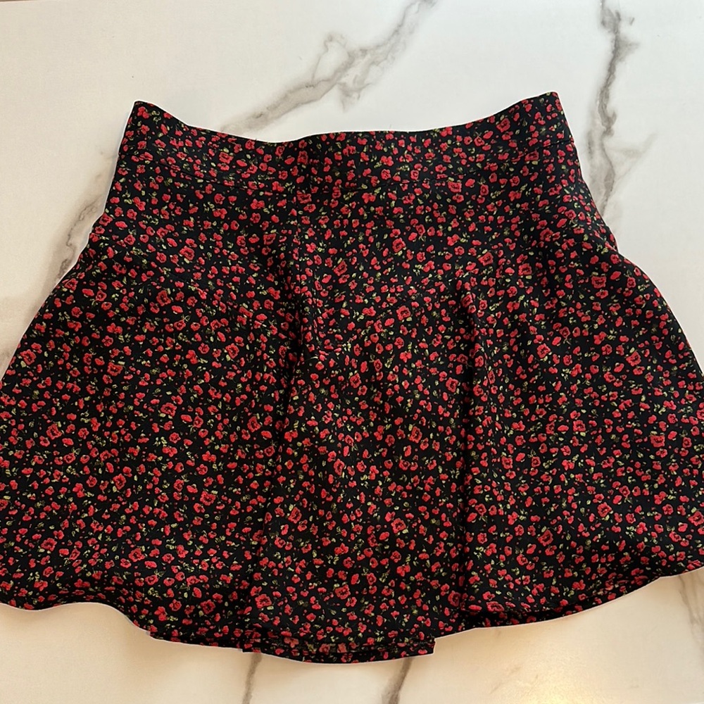 Zara Black and Red Mini Skater Skirt